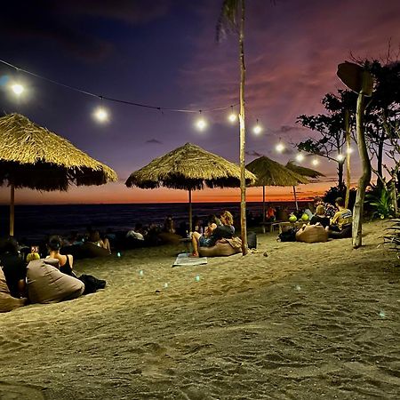 Hotel Uma Pantai Seseh à Canggu Extérieur photo