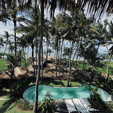 Hotel Uma Pantai Seseh à Canggu Extérieur photo