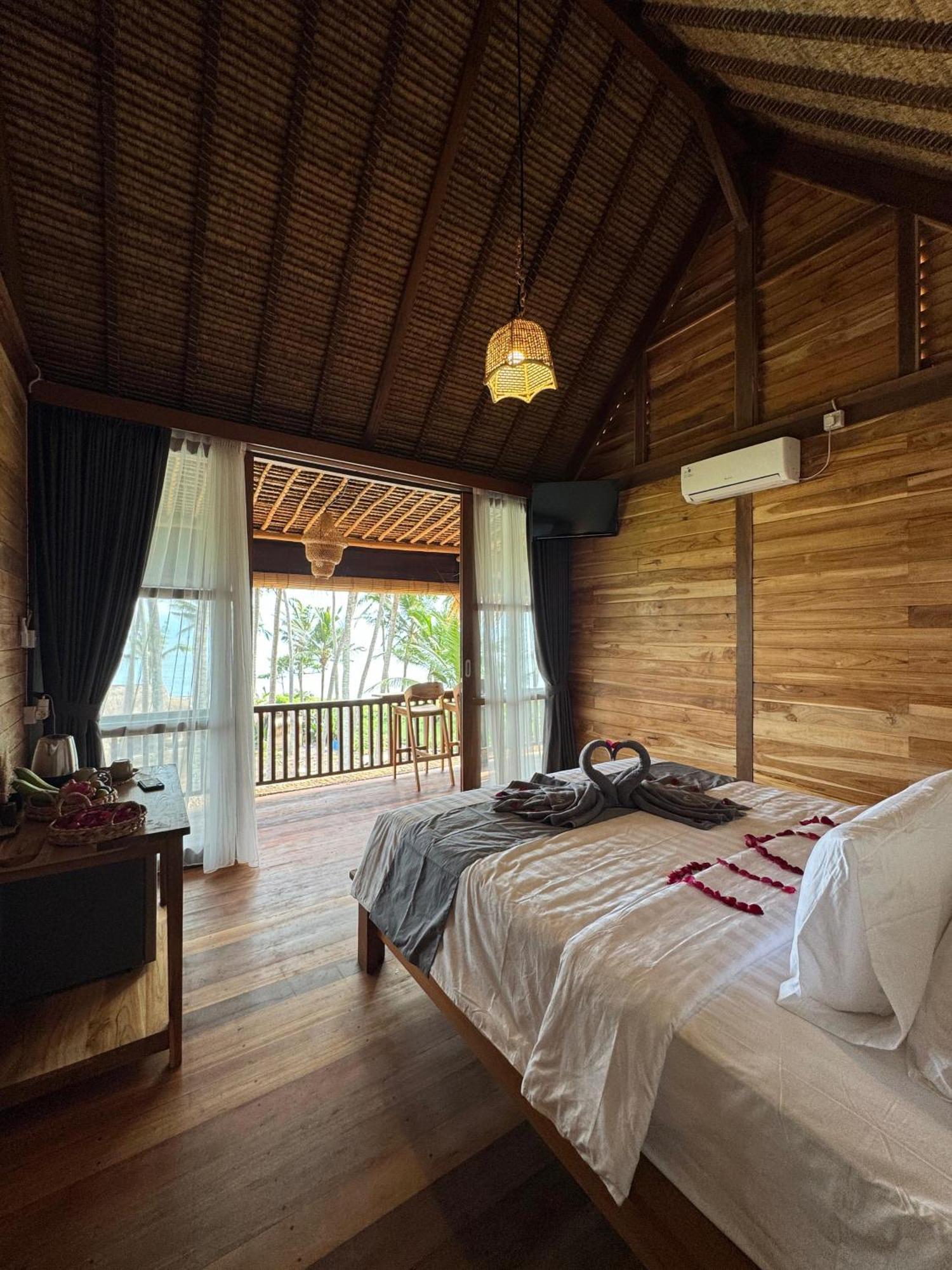 Hotel Uma Pantai Seseh à Canggu Extérieur photo