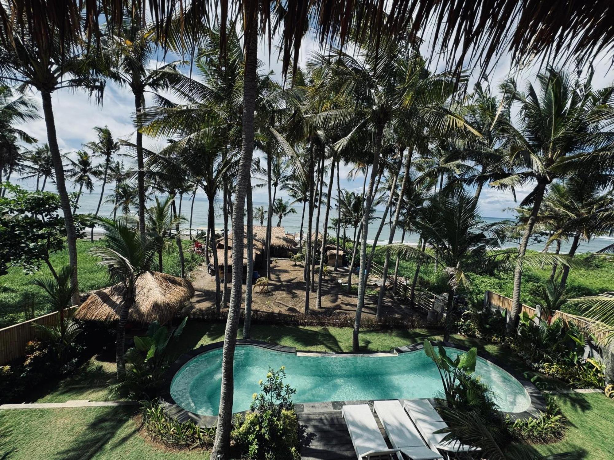 Hotel Uma Pantai Seseh à Canggu Extérieur photo